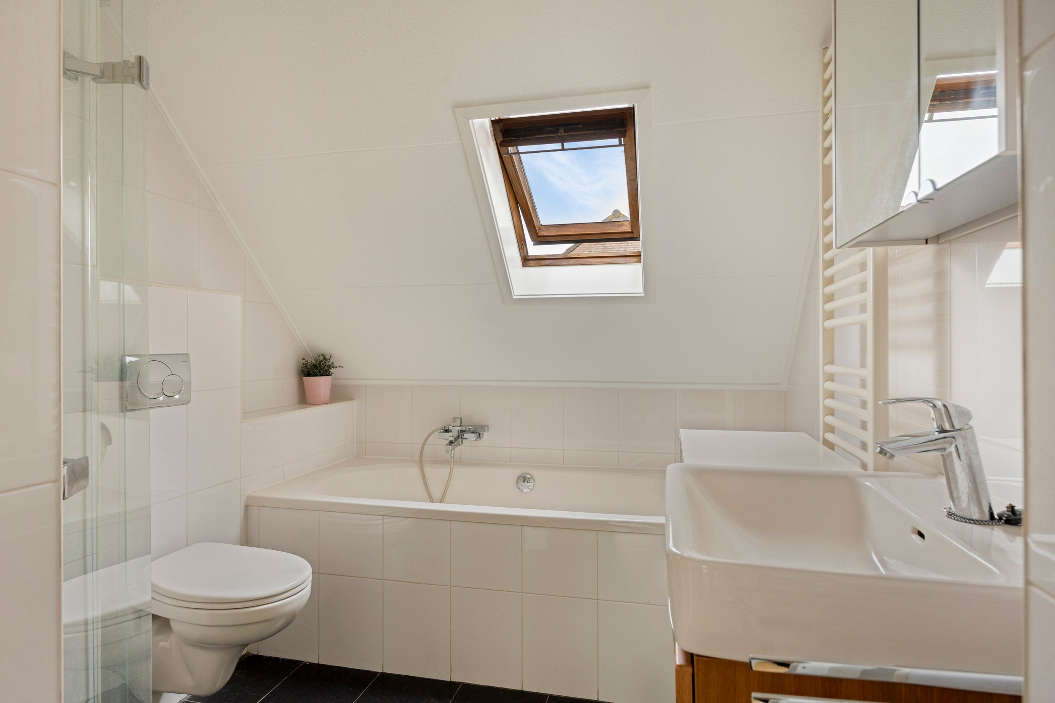 Hoekwoning te koop: Abe Lenstrasingel 16, Rosmalen