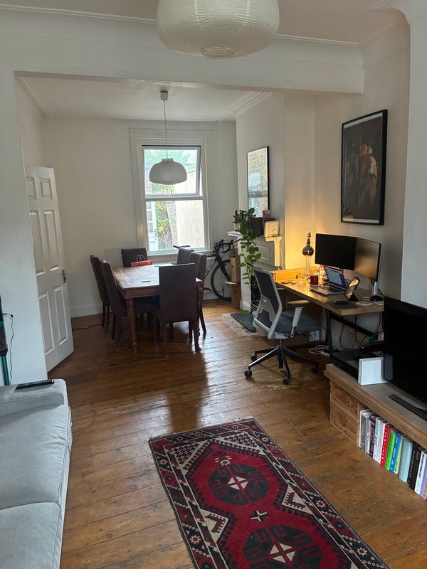 Room Hollydale Road in Greater London
