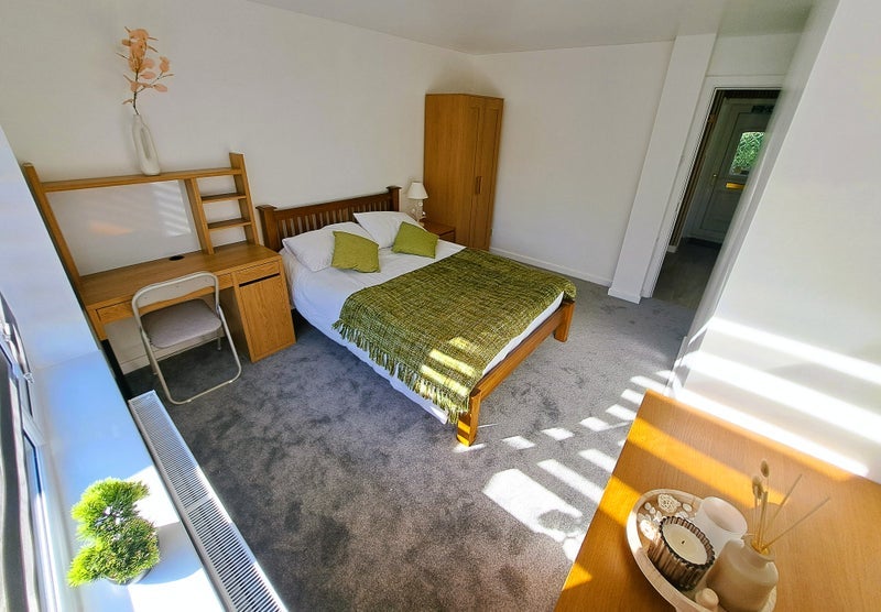 Room Withywood Drive in Telford