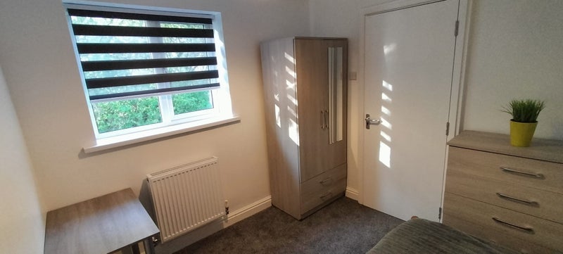 Room Withywood Drive in Telford