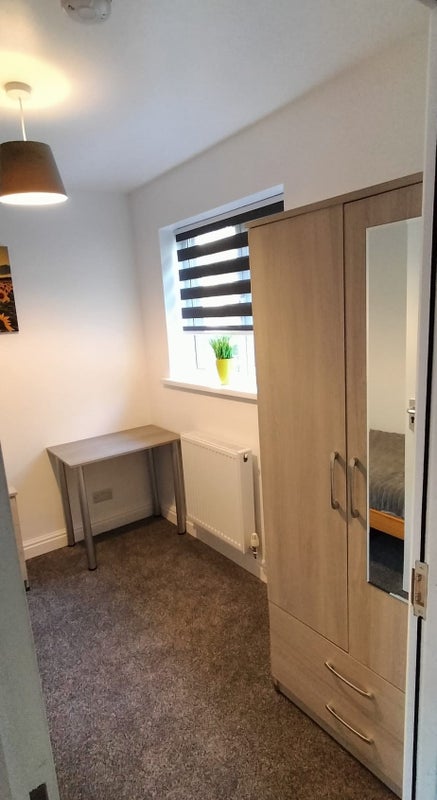 Room Withywood Drive in Telford
