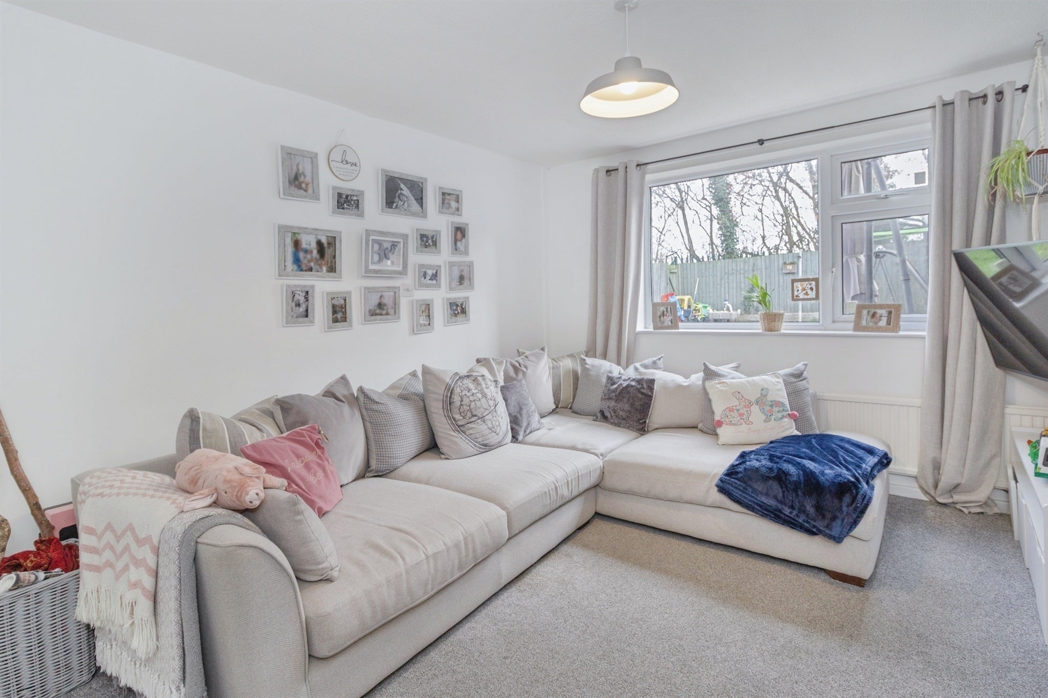 House Thurcroft Close in Leicester