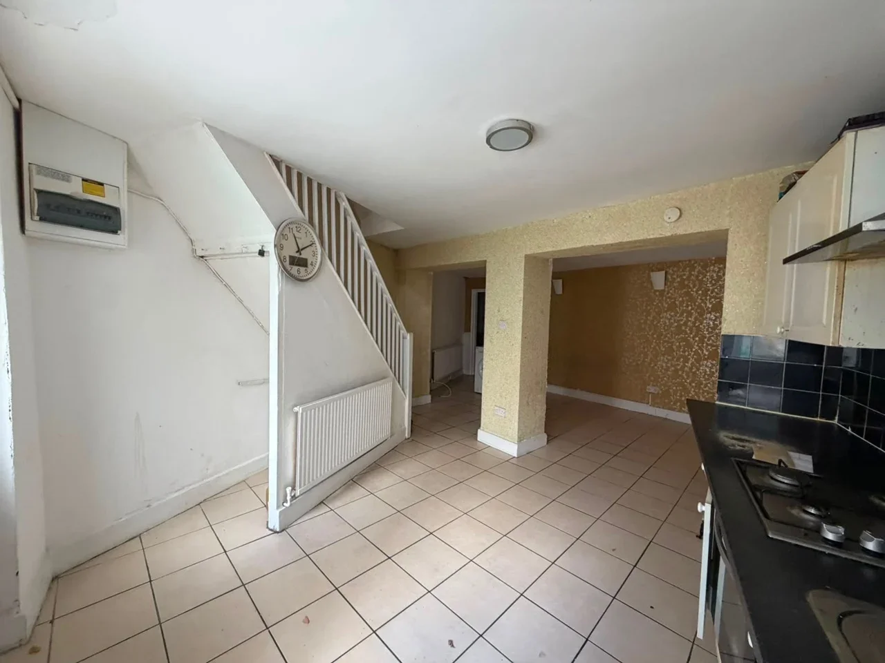 Flat Clifford Road in Greater London