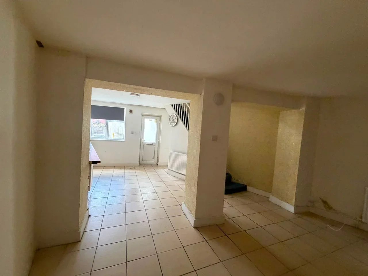 Flat Clifford Road in Greater London