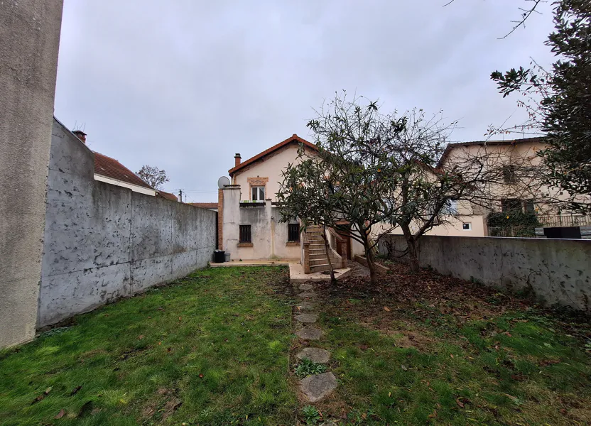 Maison Rue Julian Grimau à Drancy