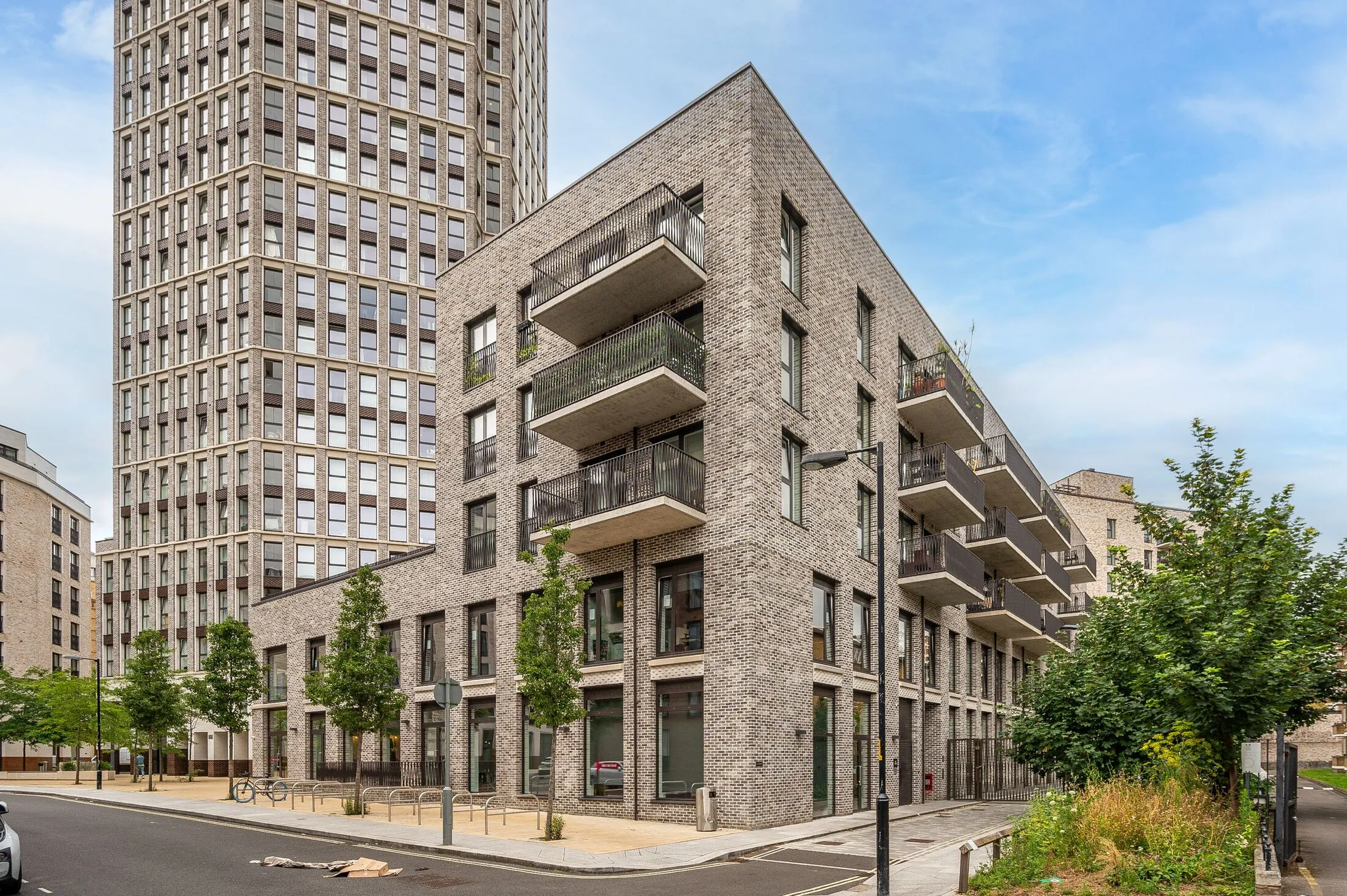 Flat Milcote Street in Greater London
