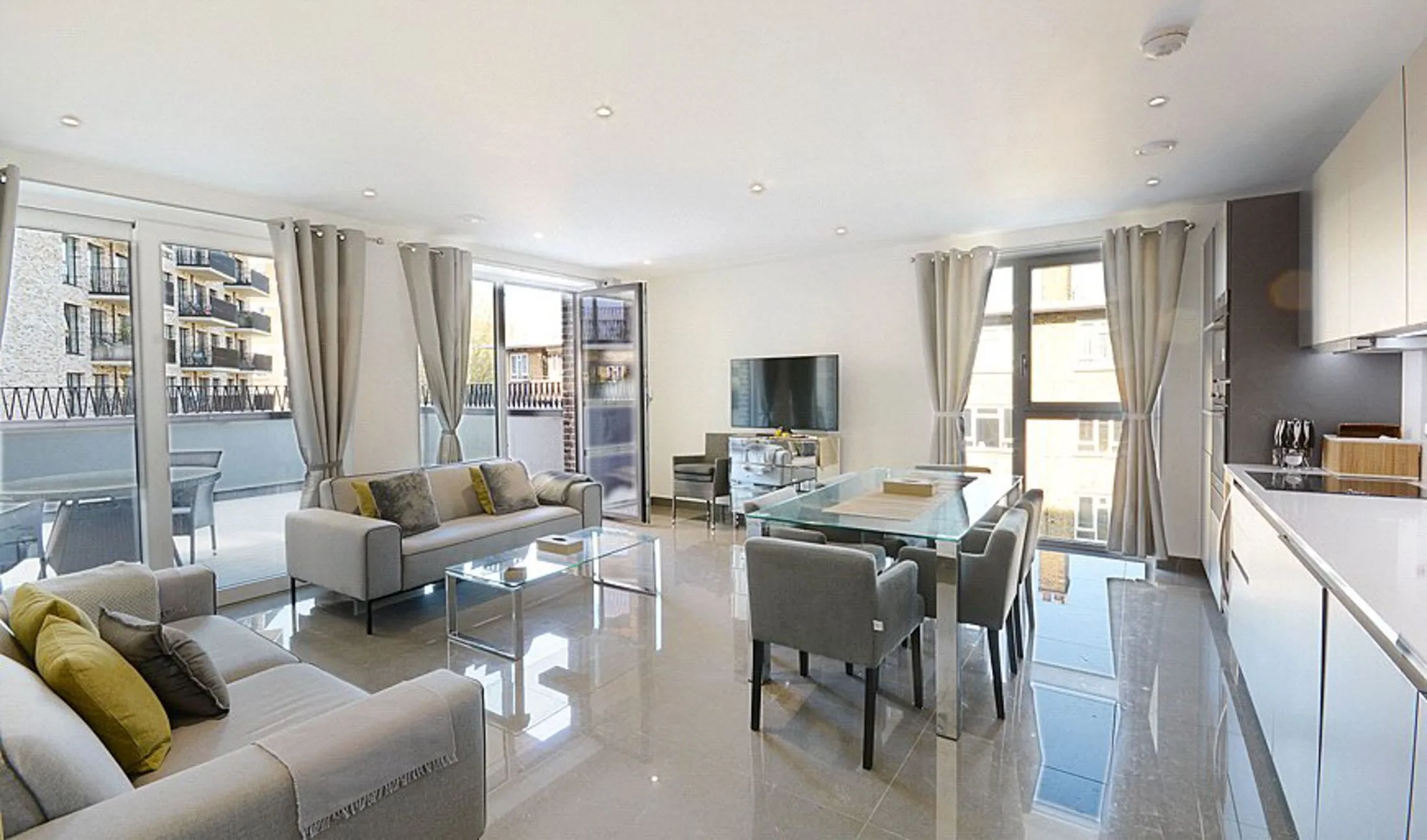 Flat Milcote Street in Greater London
