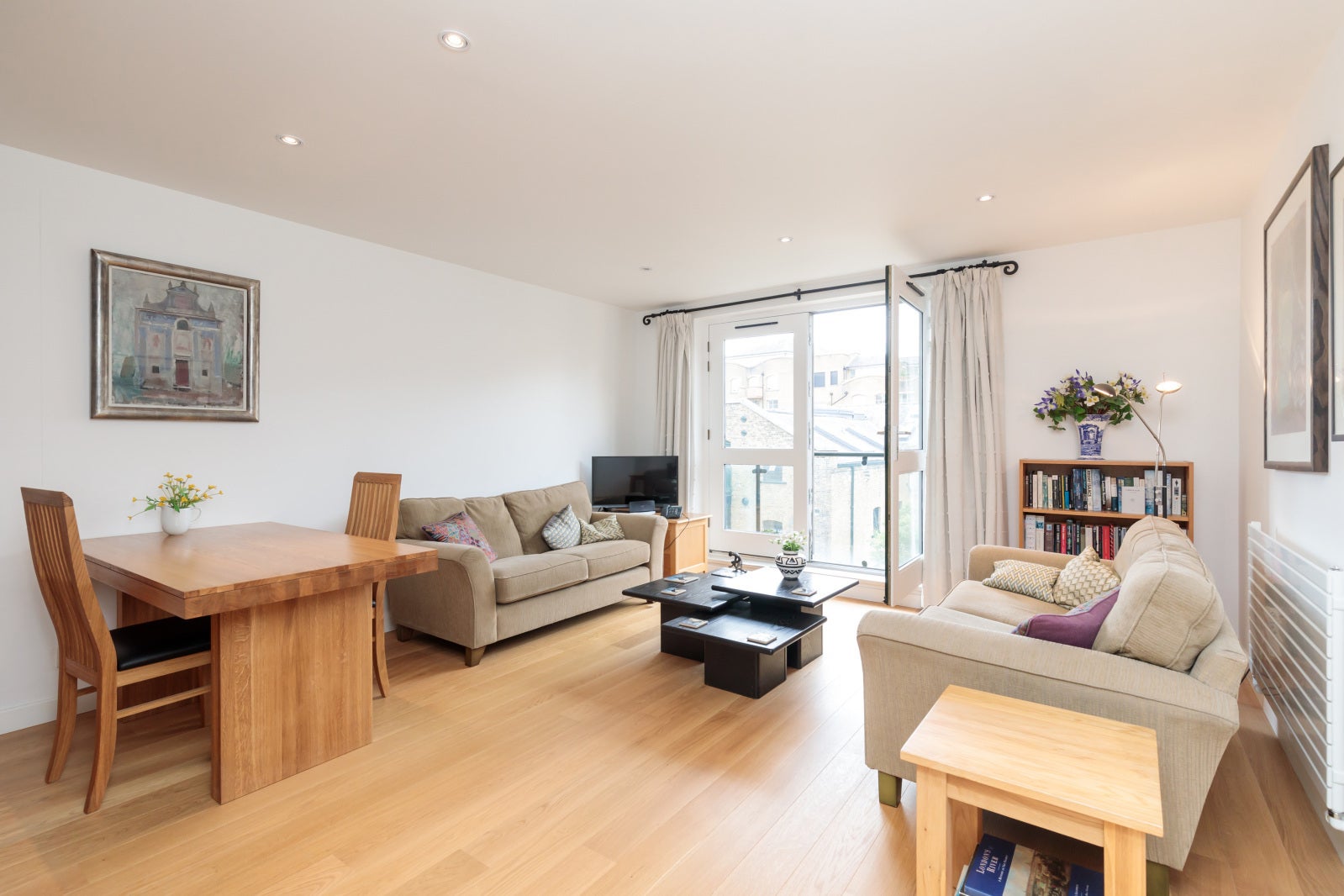 Flat Gainsford Street in Greater London