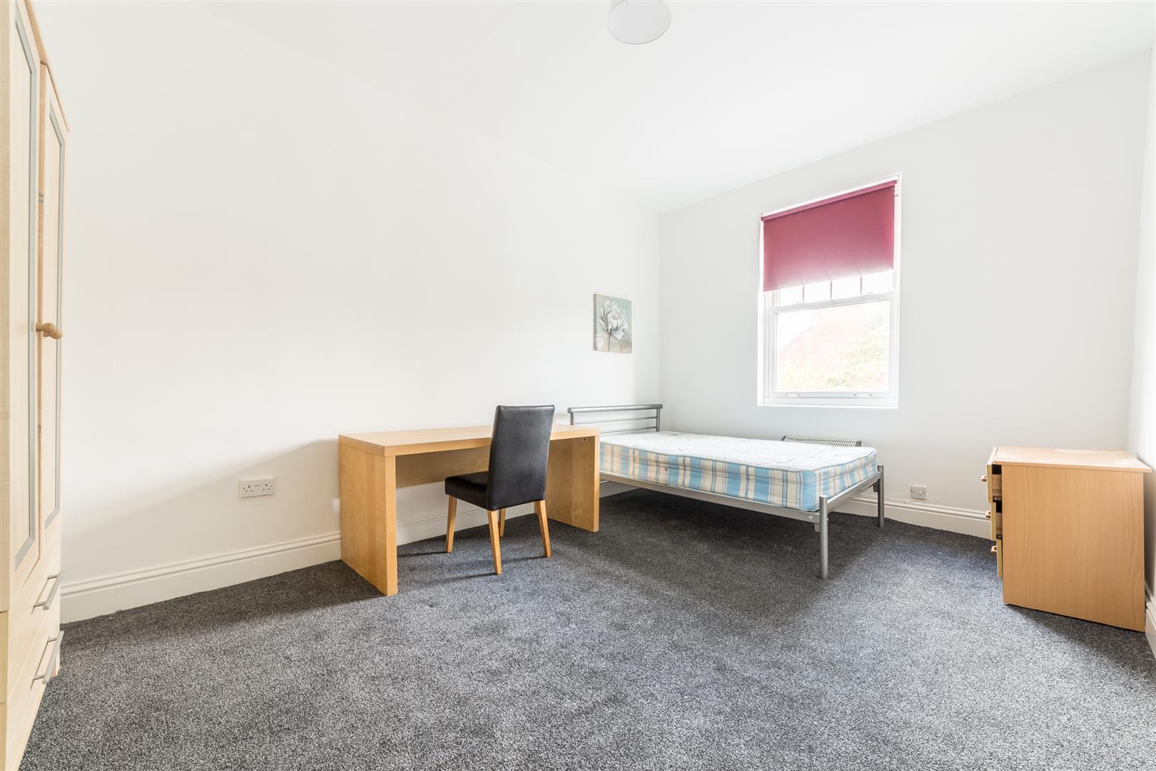 Flat Otterburn Terrace in Newcastle upon Tyne