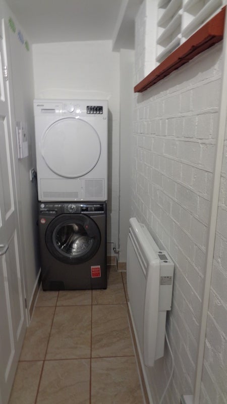 Room Ford Square in Greater London
