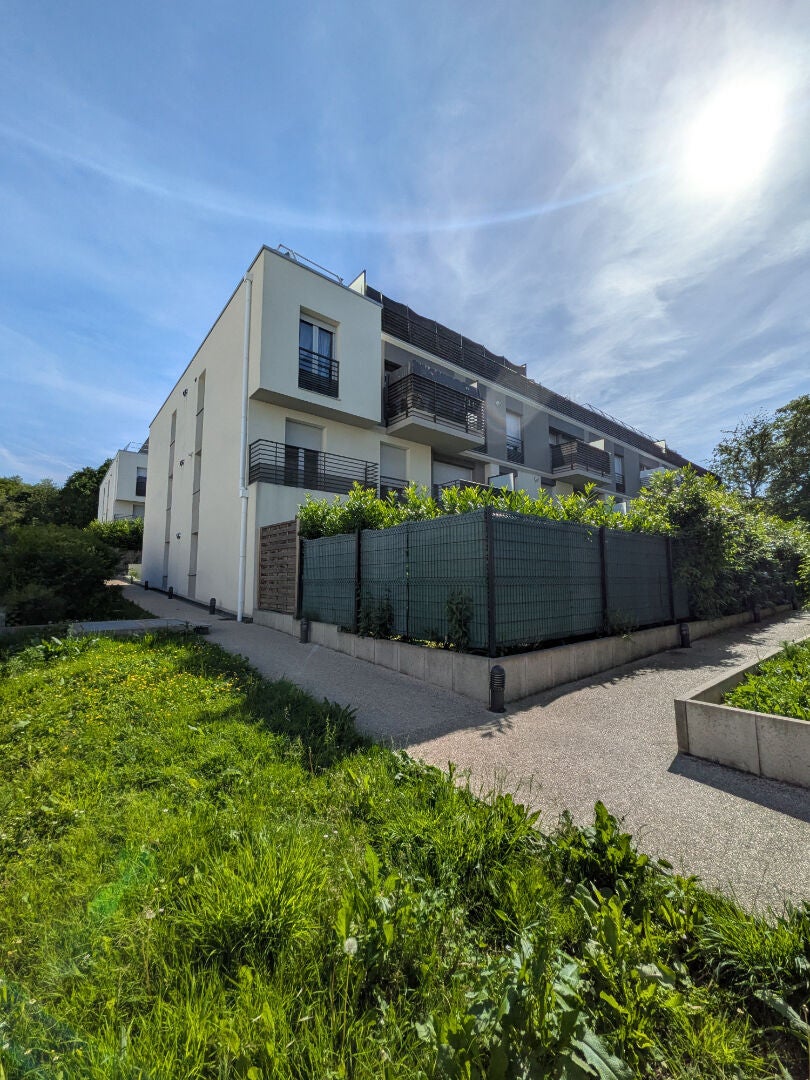 Appartement Chemin / Boulevard du  Bel-Air à Gournay-sur-Marne