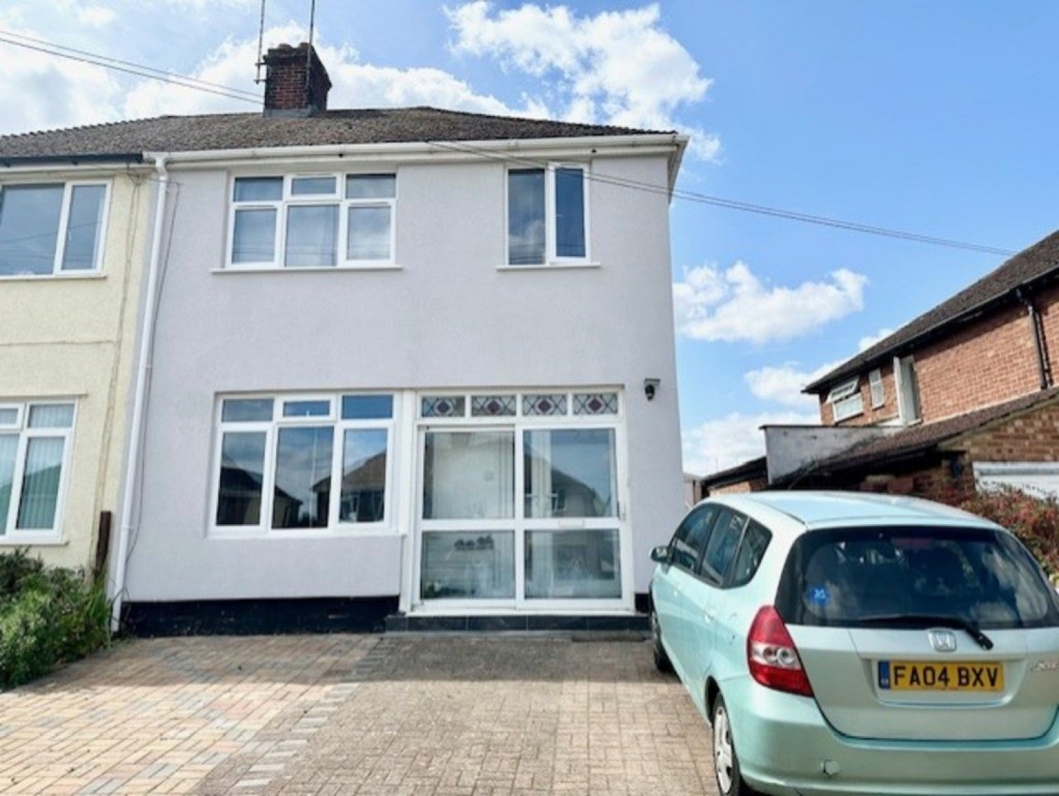 House Neithrop Avenue in Cherwell District