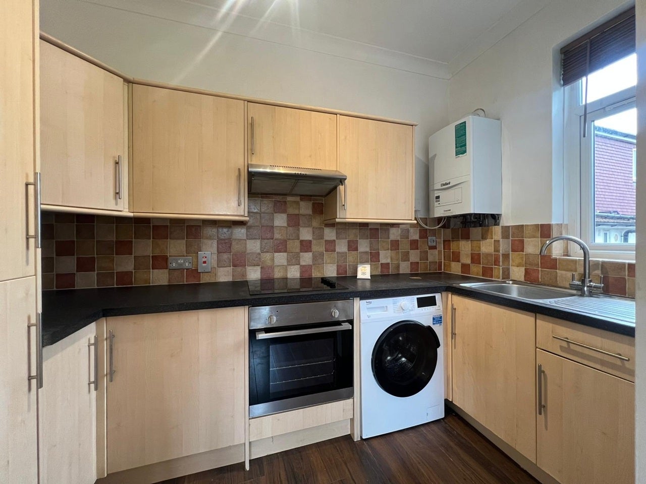 Flat Coombe Lane in Greater London