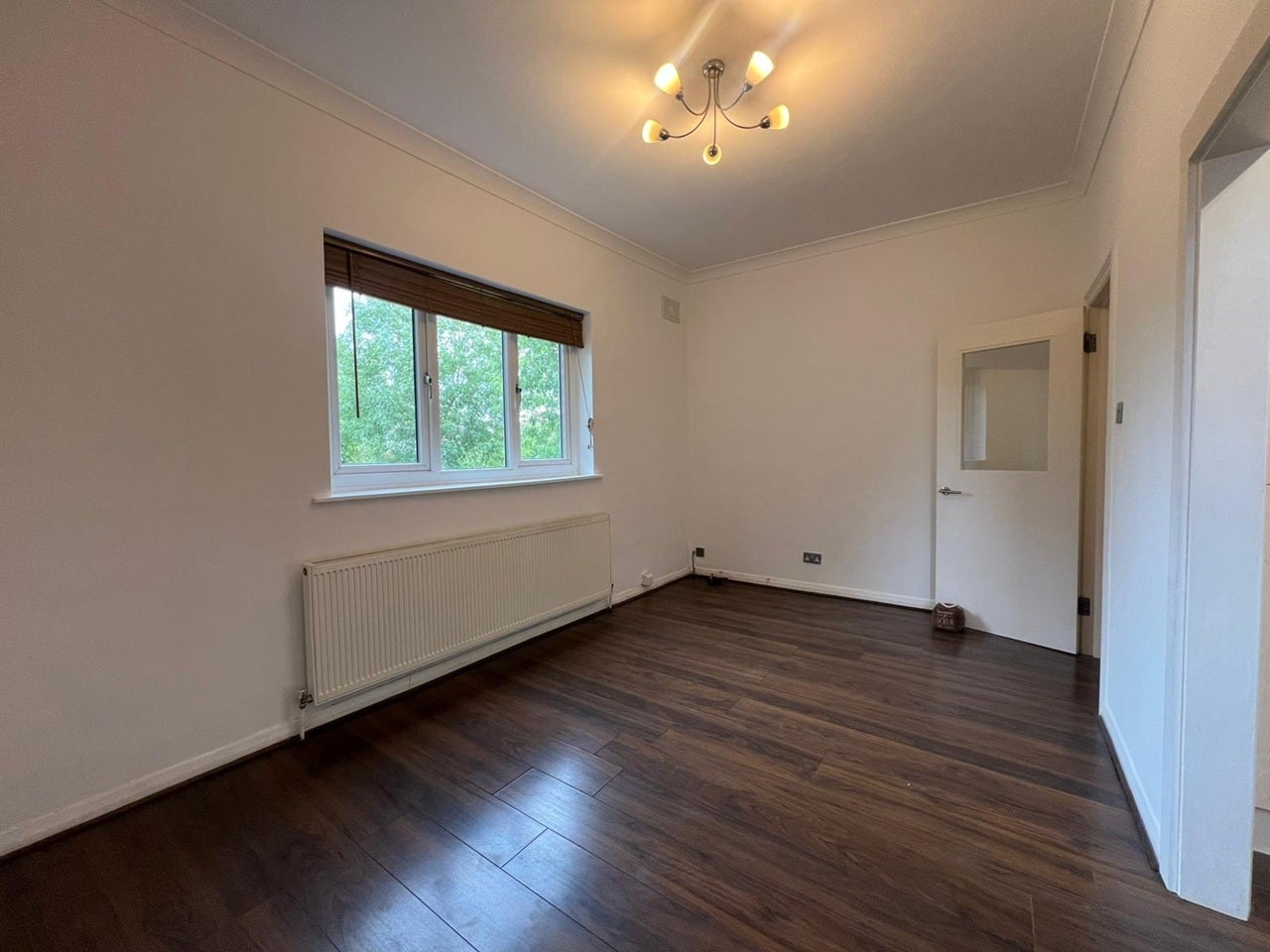 Flat Coombe Lane in Greater London