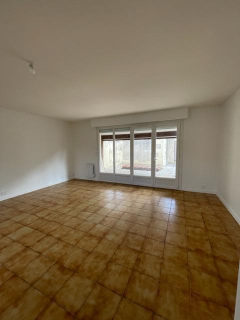 House Rue Brousse Mellet in Cenon