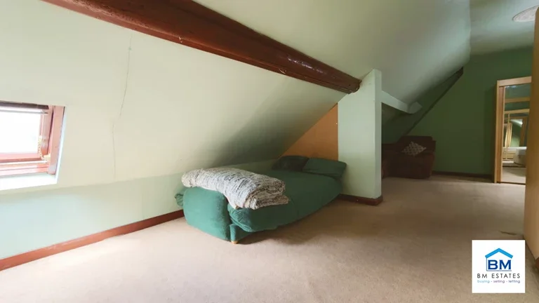 Flat Pinnell Road in Greater London