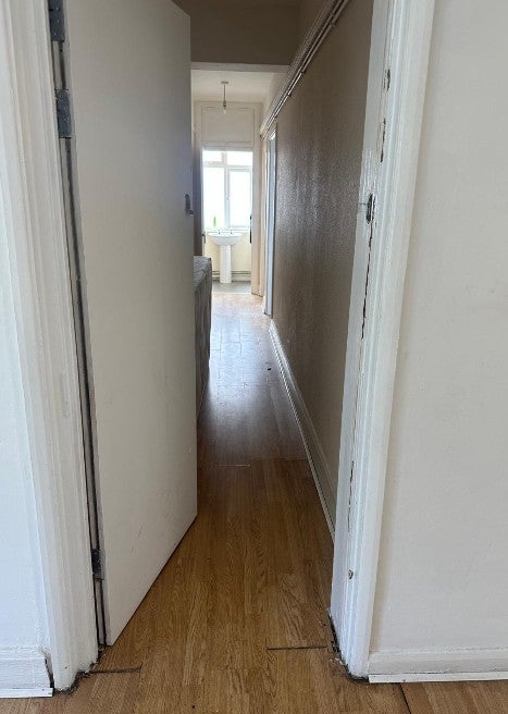 Room Lodge Avenue in Greater London
