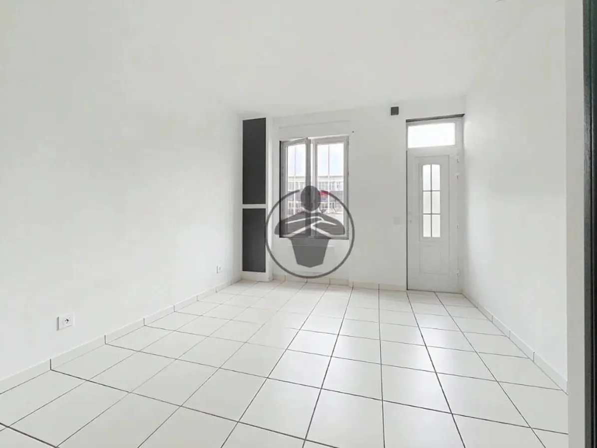 Maison Rue Cyrille à Boué