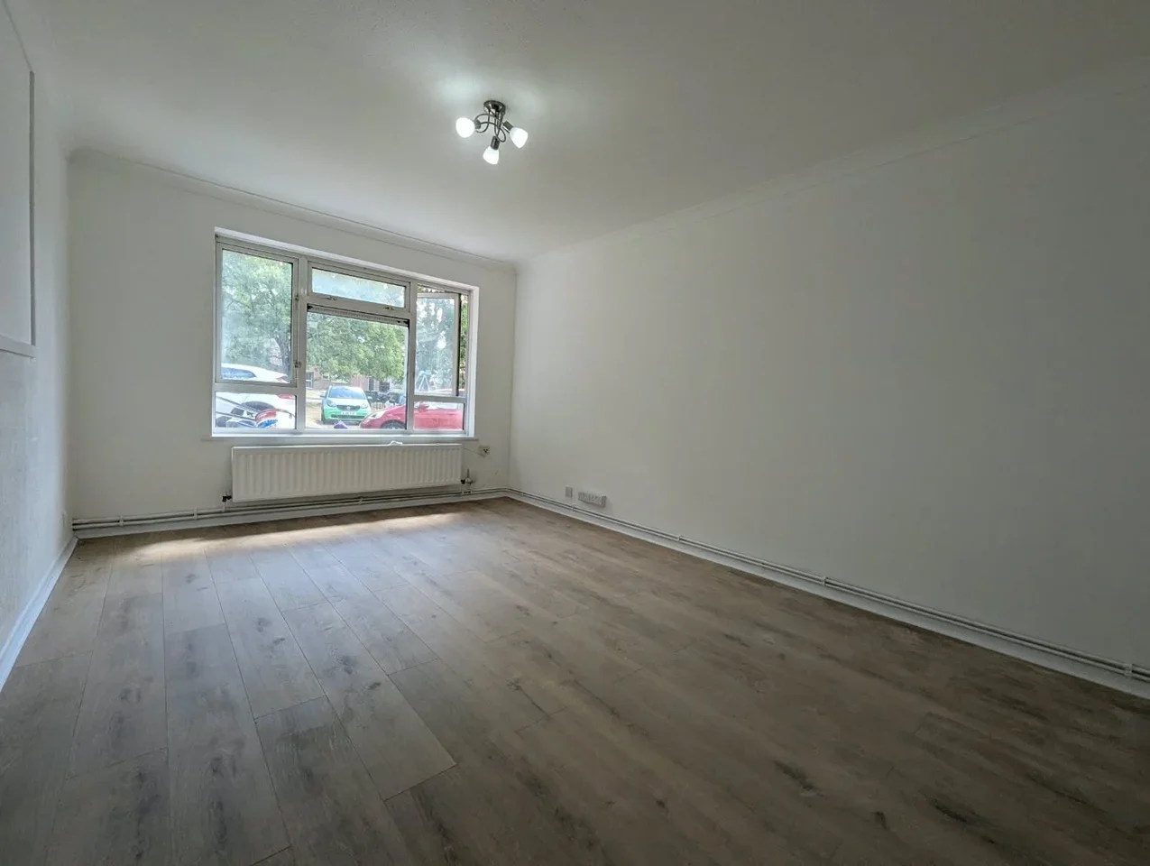 Flat Levett Road in Mole Valley
