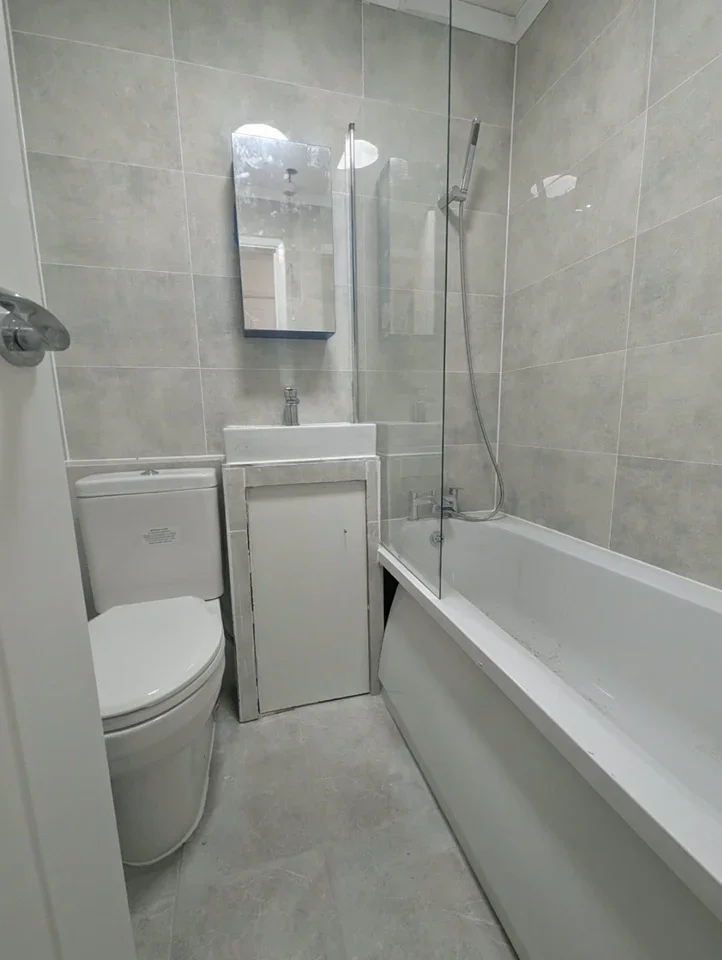 Flat Levett Road in Mole Valley