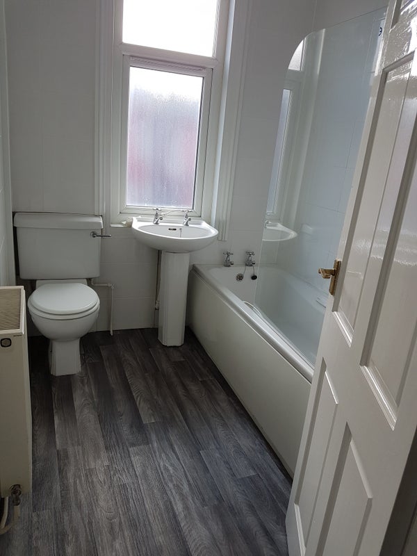 Room St Hilda's Road in Leeds