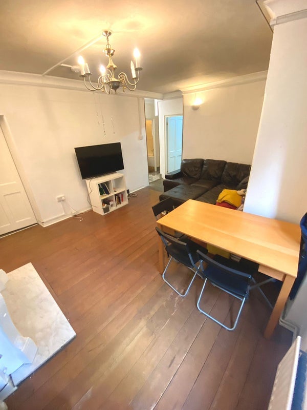 Flat Welland Street in Greater London