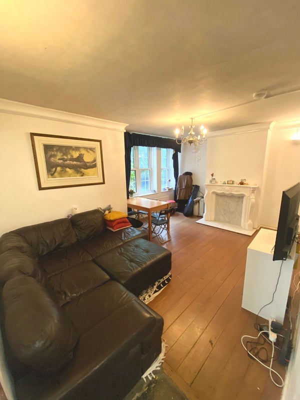 Flat Welland Street in Greater London