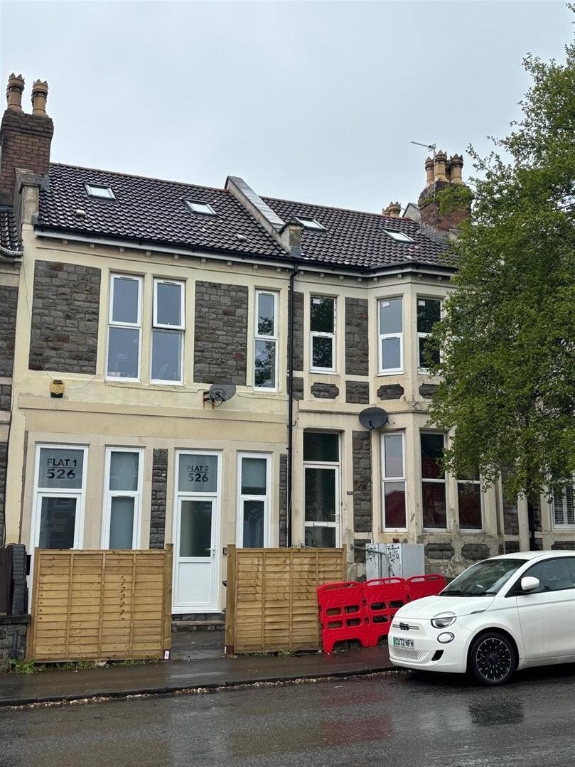 Flat Gloucester Road in Bristol