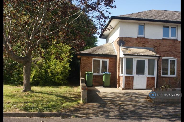 House Hornchurch Road in Southampton
