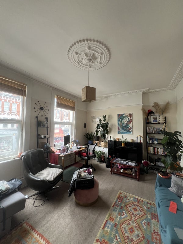 Room Northcote Road in Greater London