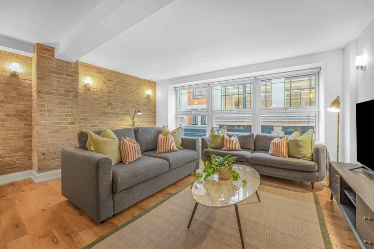 Flat Bateman Street in City of Westminster