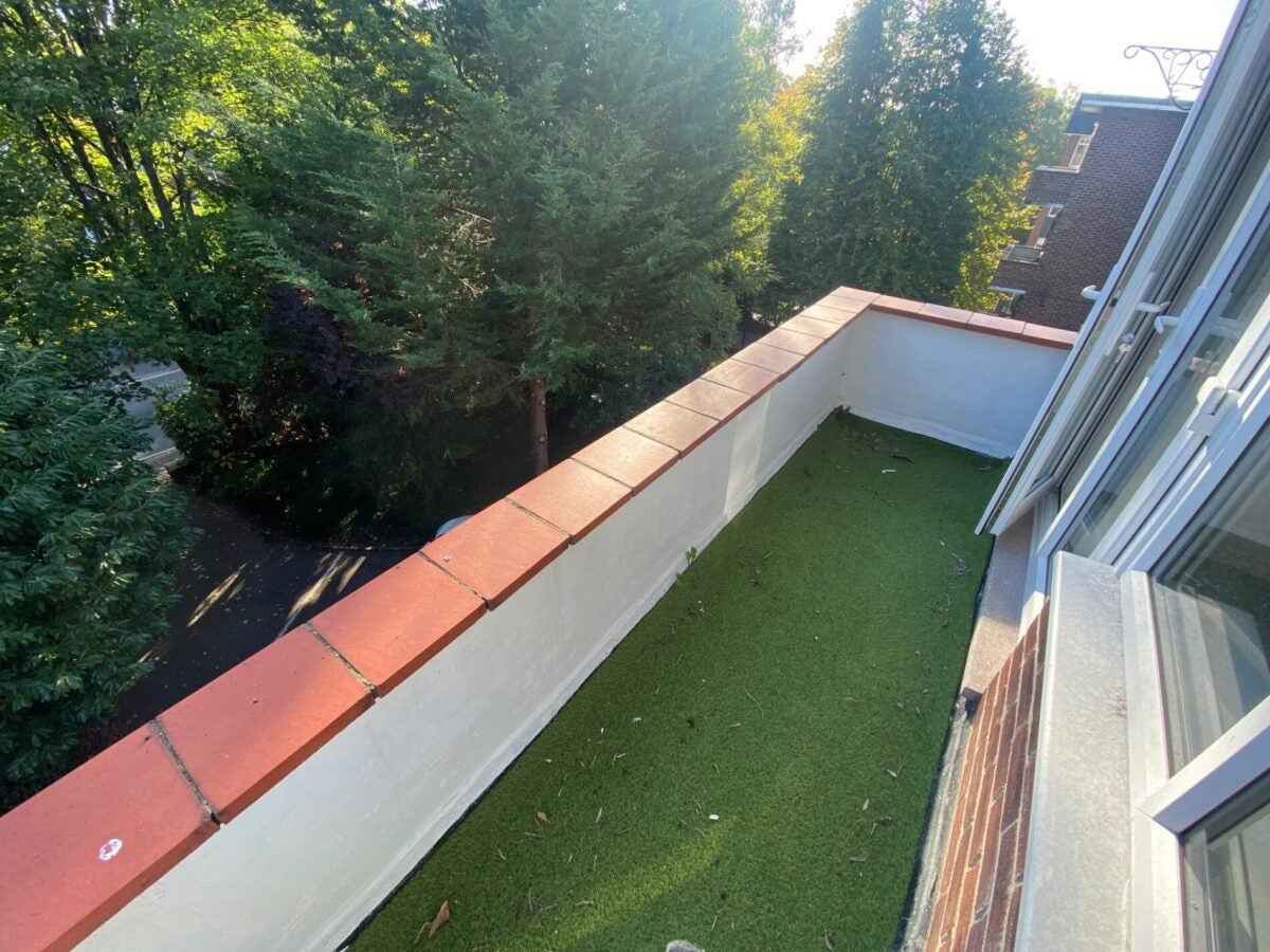Flat Hulse Road in Southampton