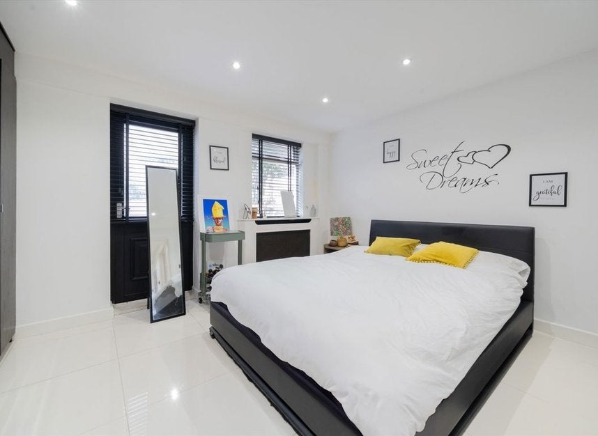 Flat Shirland Road in City of Westminster