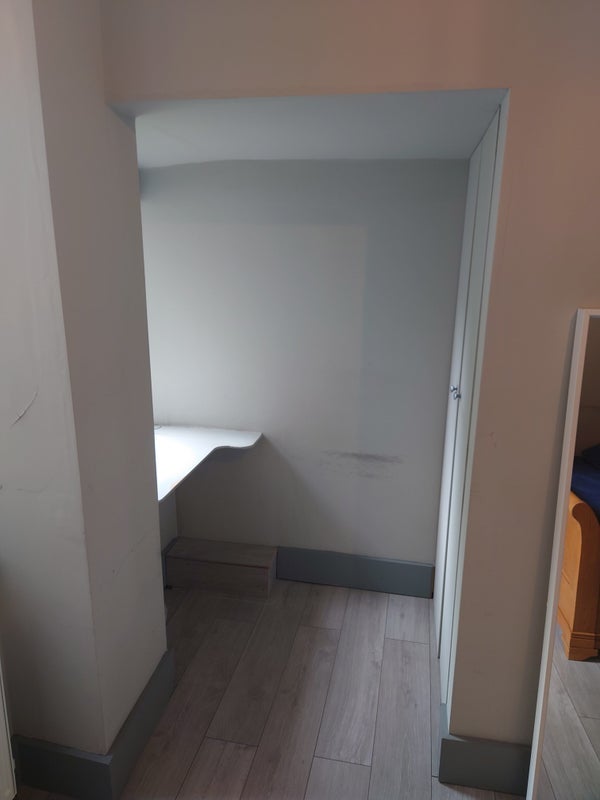 Room Dalmally Street in Glasgow