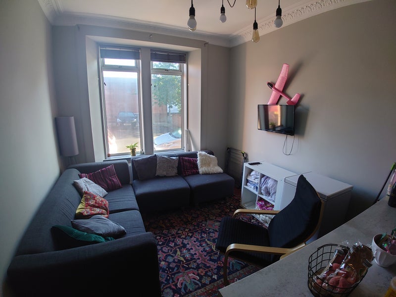 Room Dalmally Street in Glasgow