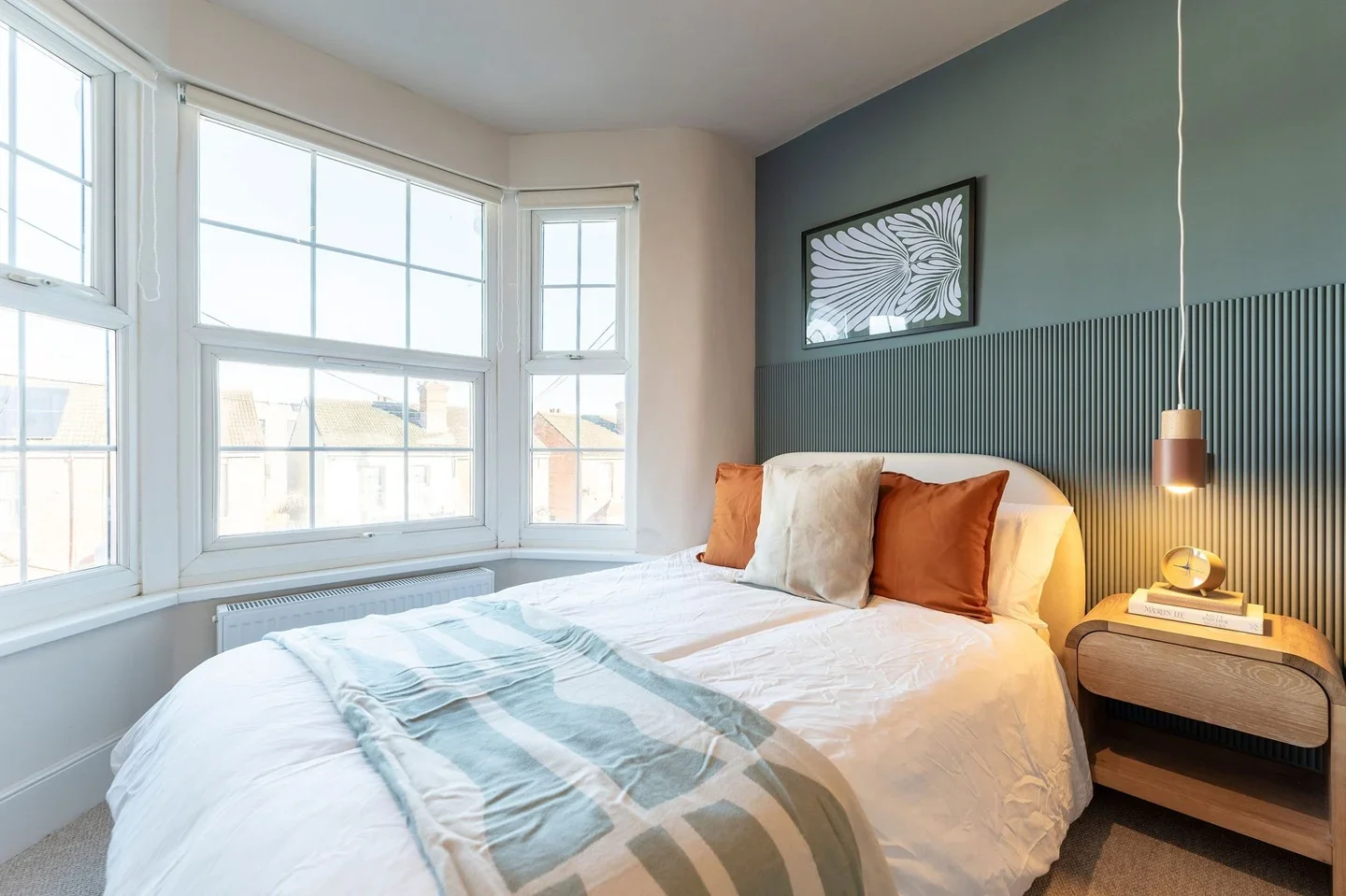 Room Hughenden Road in High Wycombe