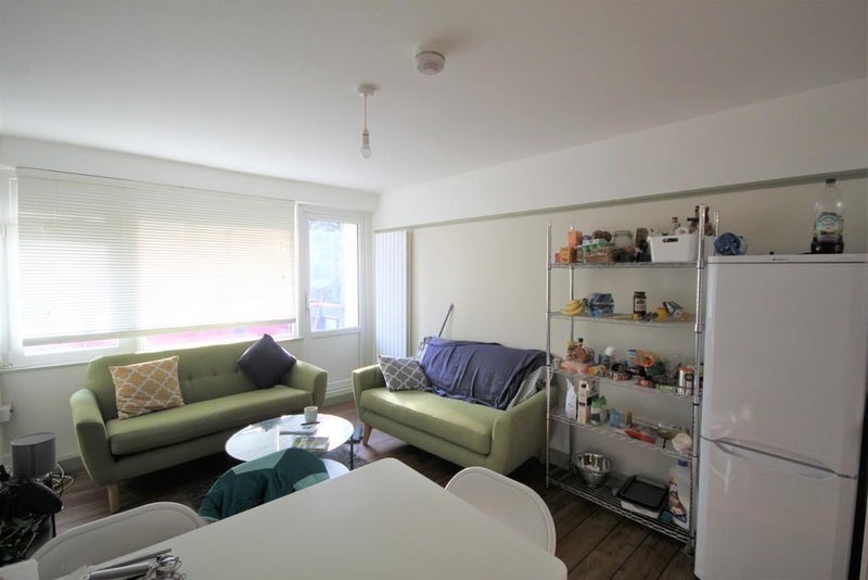 Room Ivy Street in Greater London