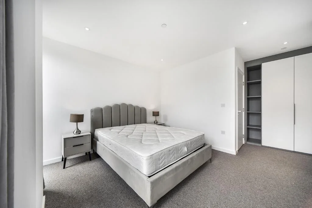 Flat Sidney Street in Greater London