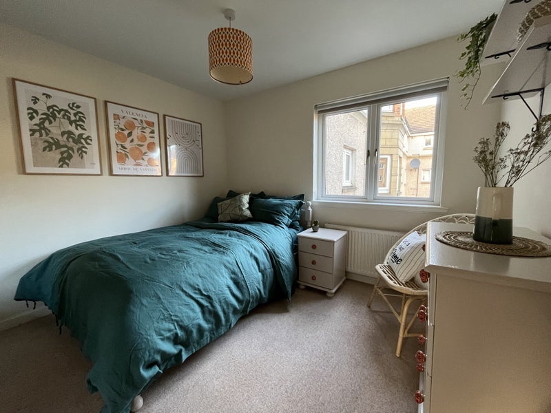Room Duff Road in City of Edinburgh