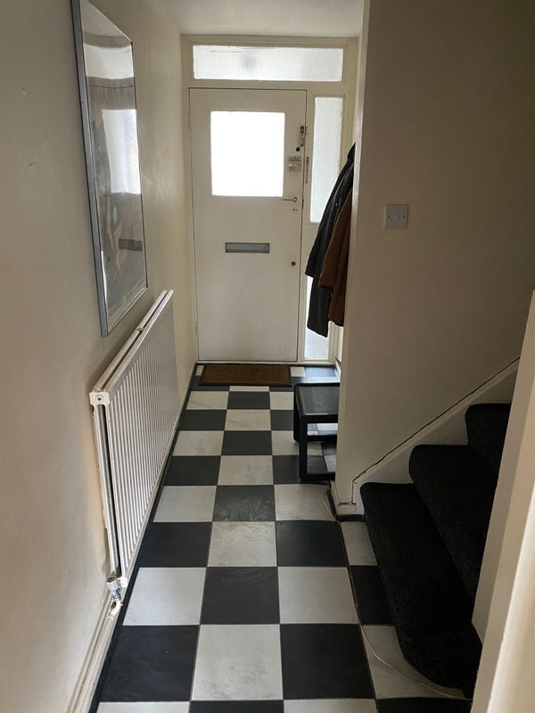Room Ancill Close in Greater London