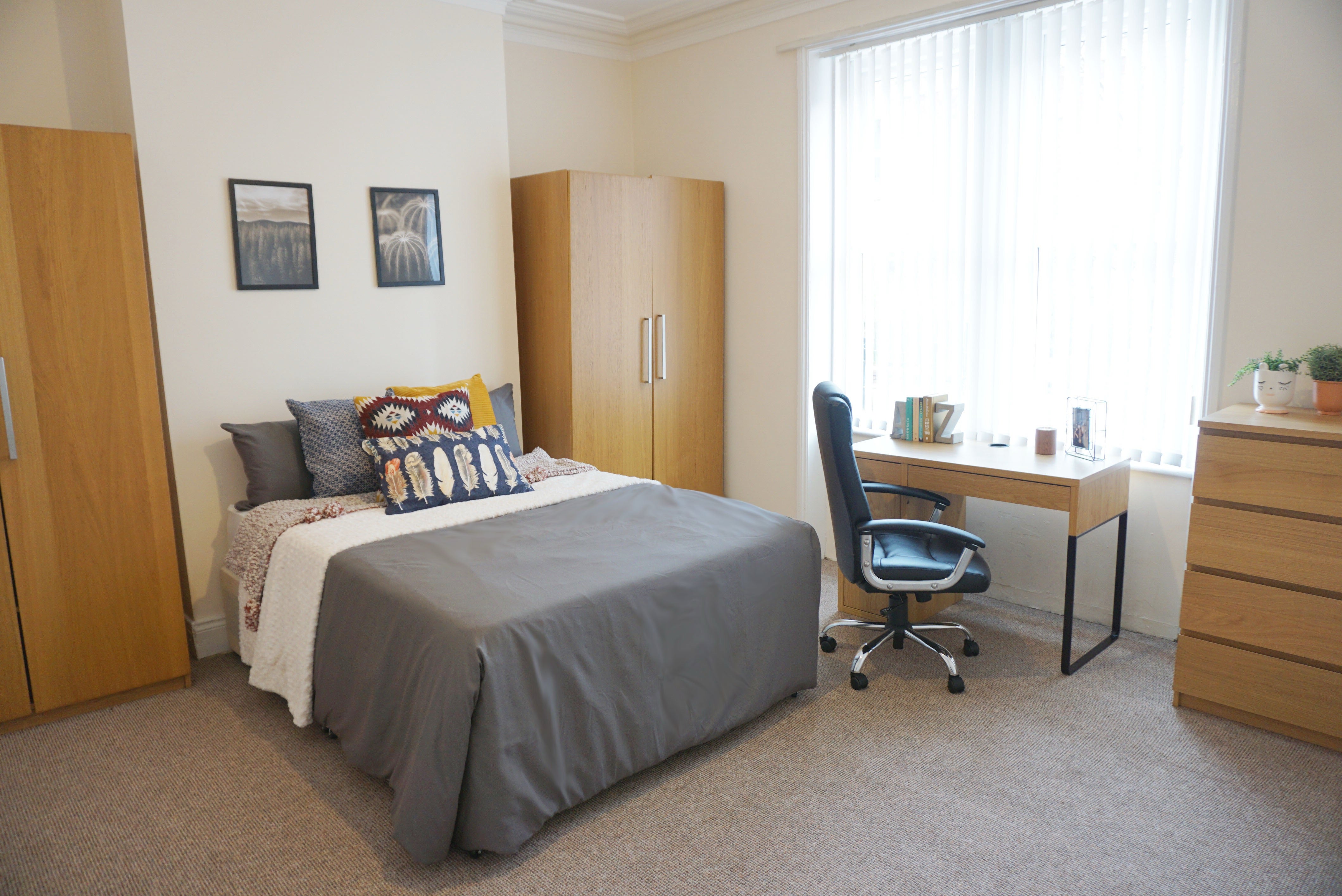 Flat Sixth Avenue in Newcastle upon Tyne