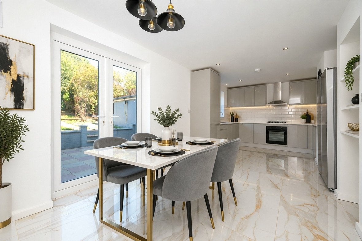House Holyrood Crescent in St Albans