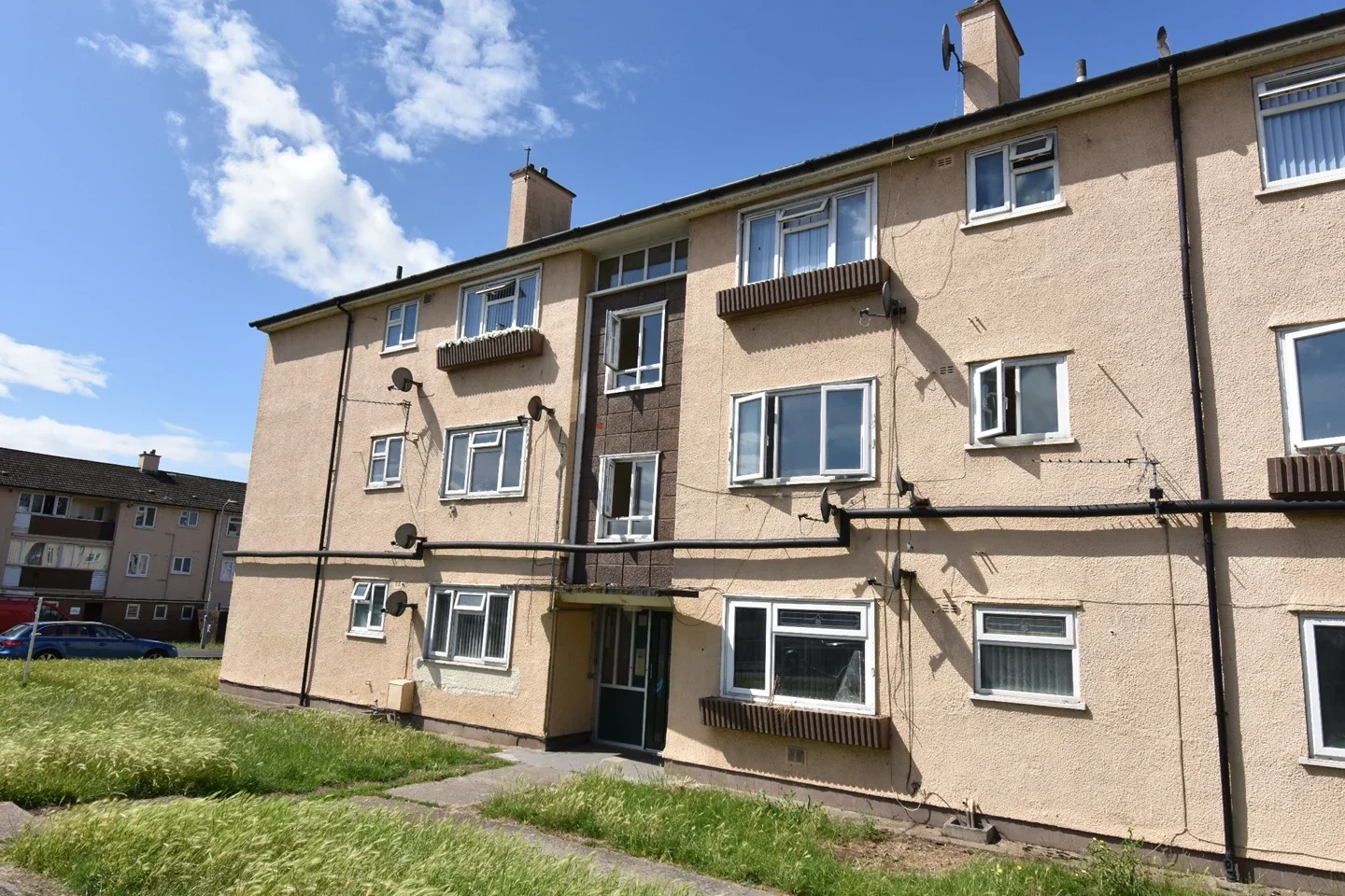 Flat Balfe Road in Newport