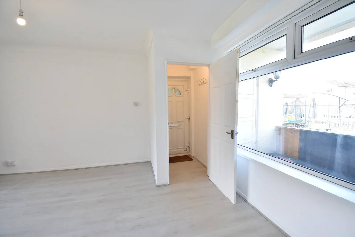 Flat Balfe Road in Newport