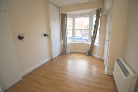 Flat Houghton Road in South Kesteven