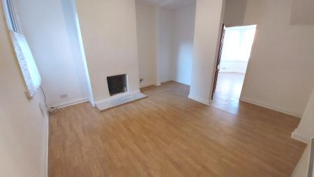 Flat Houghton Road in South Kesteven