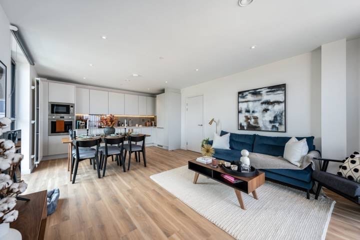 Room Wellesley Road in Greater London