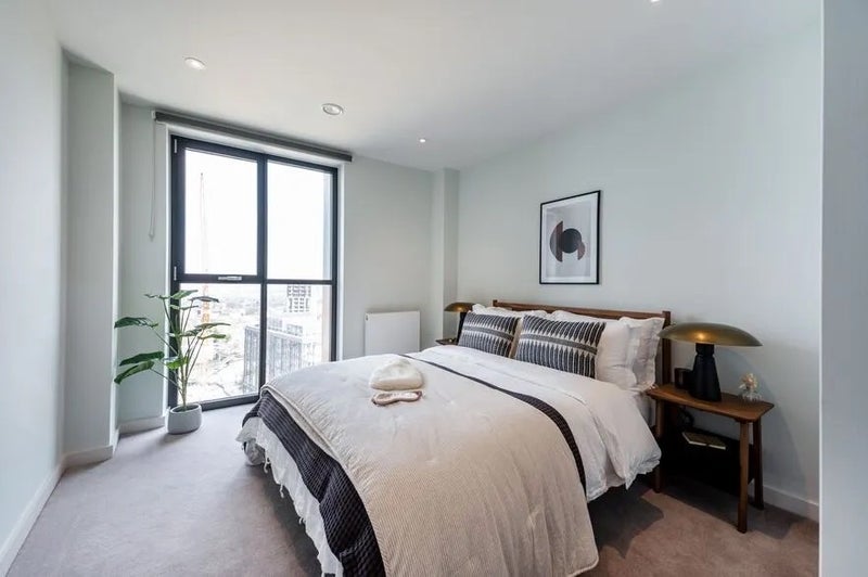 Room Wellesley Road in Greater London