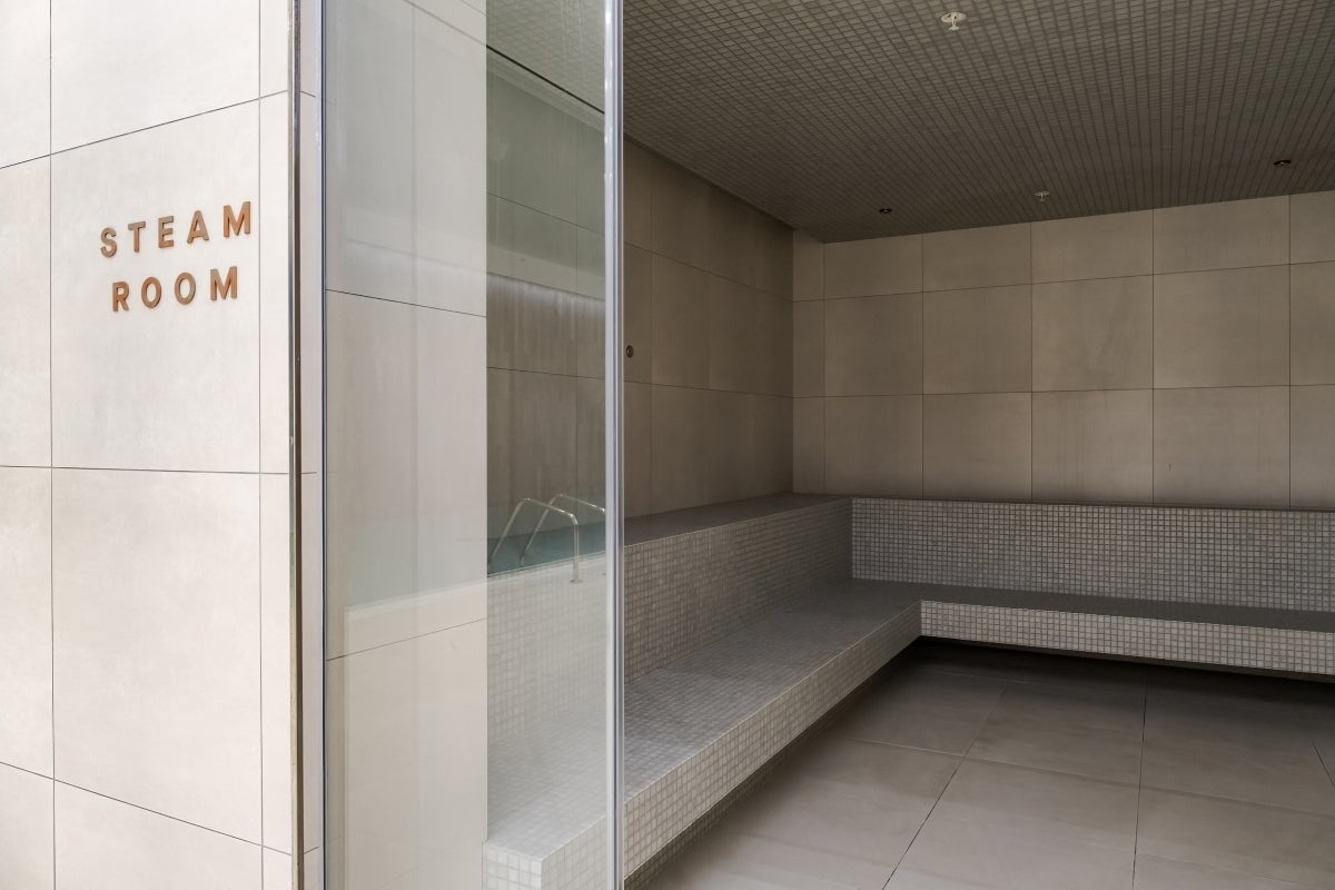 Flat Cherry Park Lane in Greater London
