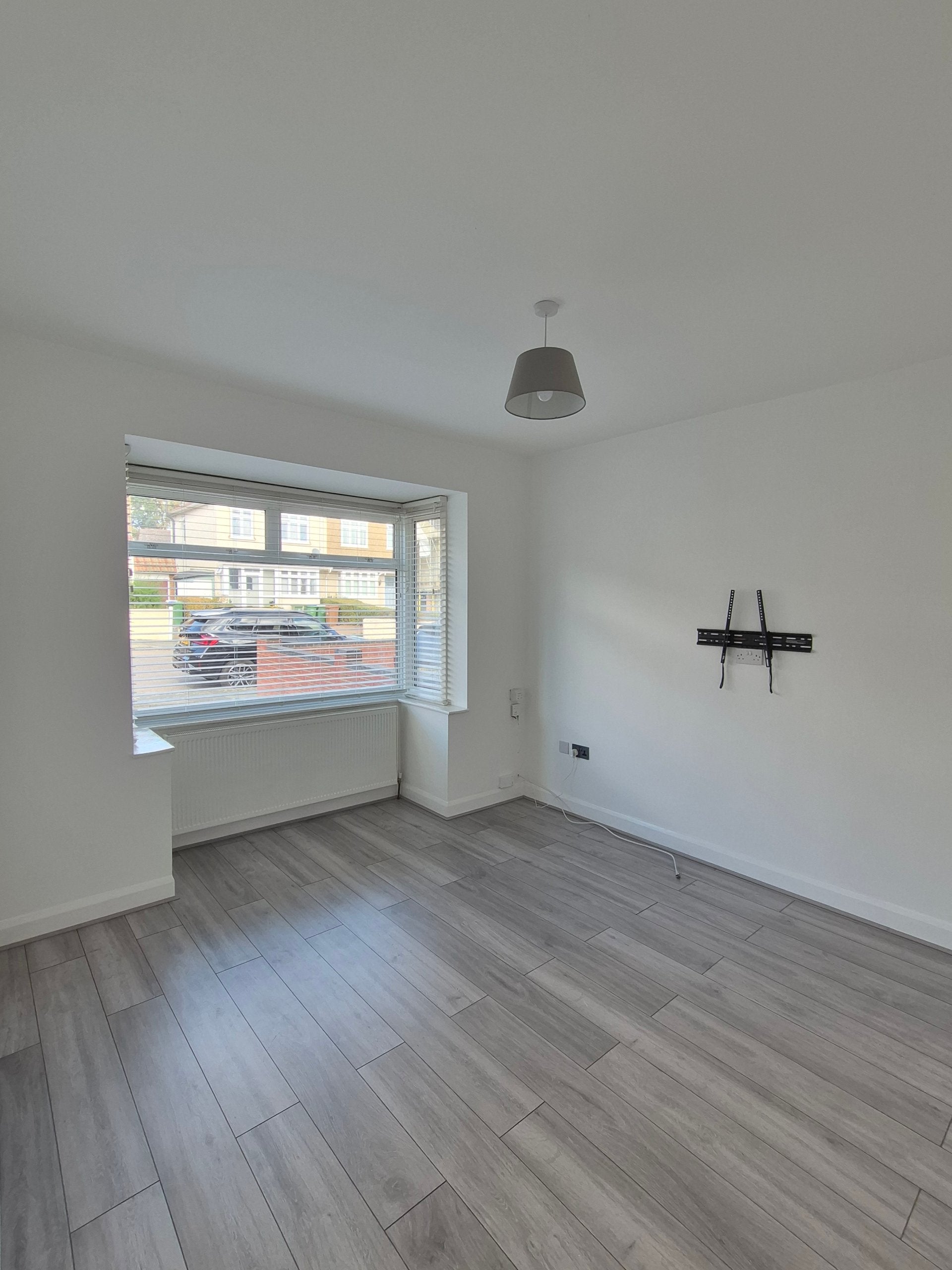 House Orchard Avenue in Greater London
